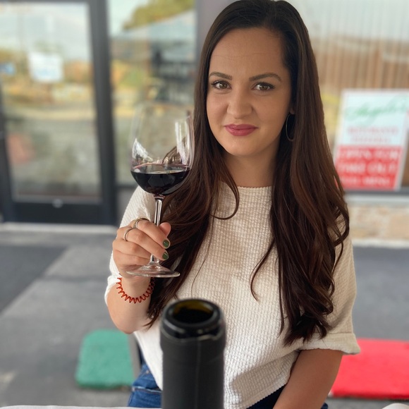 Meet your Posher, Cassidy - Picture 1 of 1